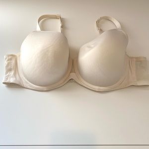 Cacique 46 C white EUC bra
